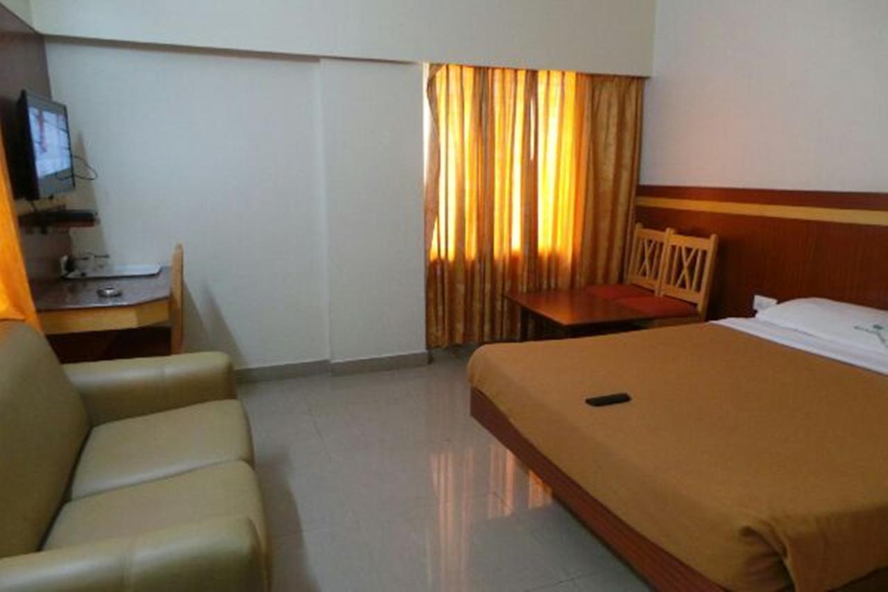 Mlc Gateway Deluxe Inn Bangalore Ngoại thất bức ảnh